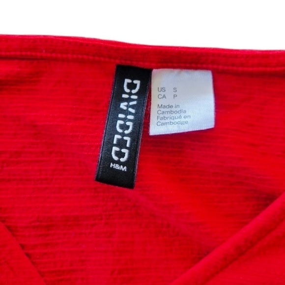 Divided H&M crop top long sleeve cold shoulder SMALL red - Picture 6 of 9